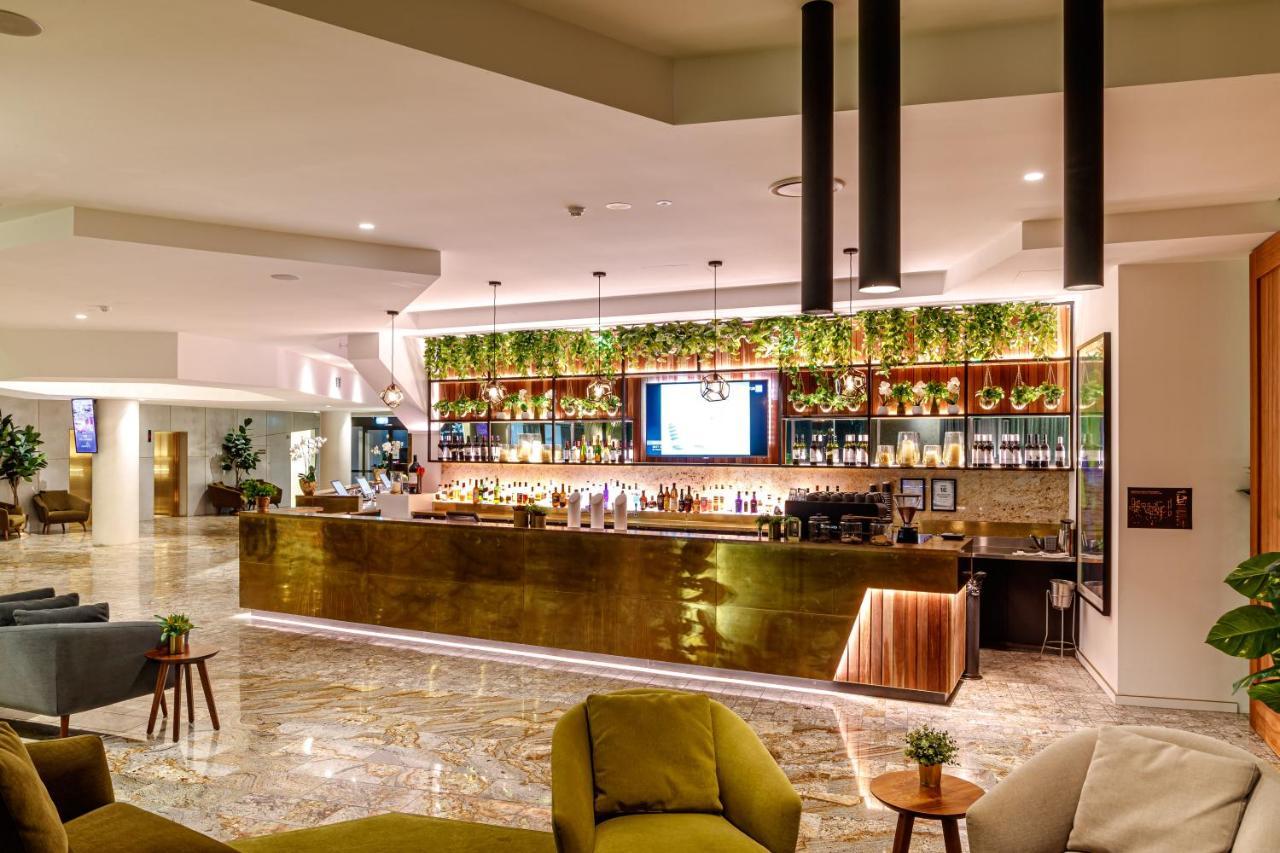 Eatons Hill Hotel Brisbane Exterior photo
