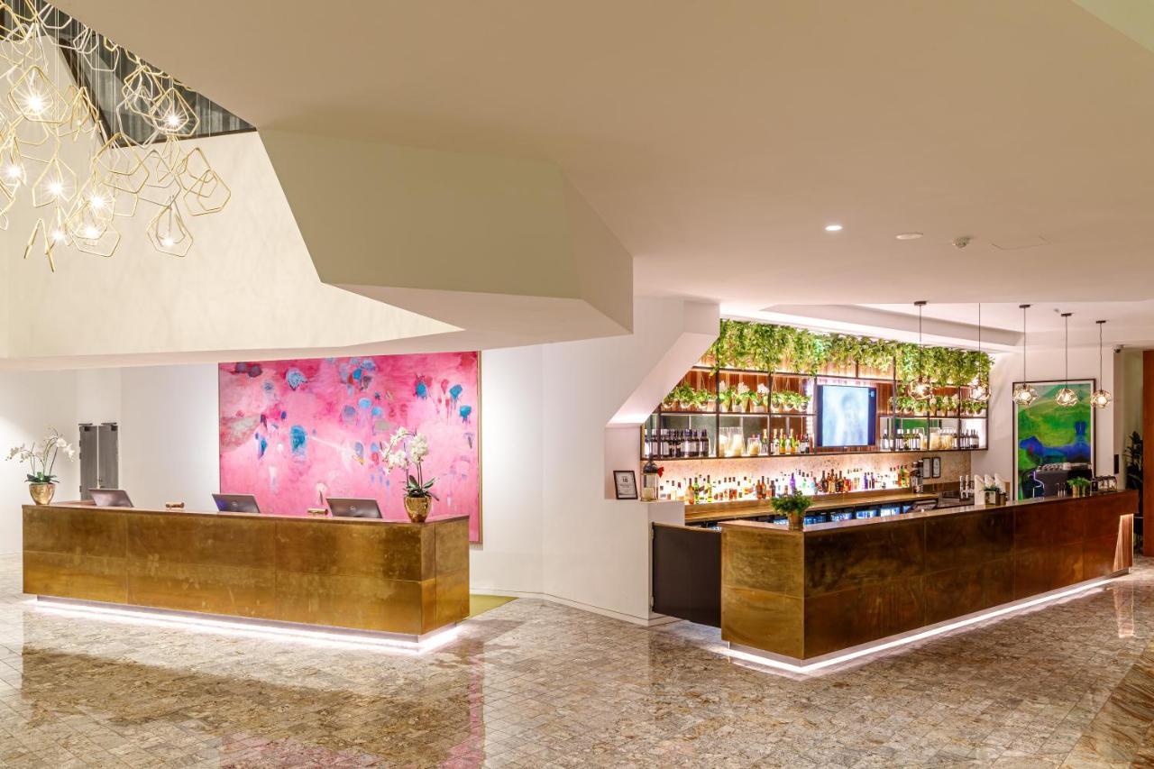 Eatons Hill Hotel Brisbane Exterior photo